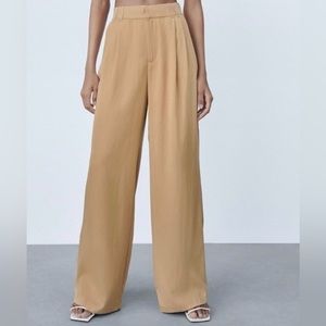 *Worn once* Zara Wide Leg Trouser, Black